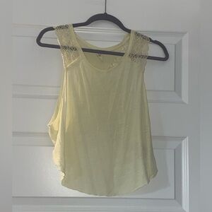 We The Free Women’s Soft Yellow Lace Accent Tank Top - Medium